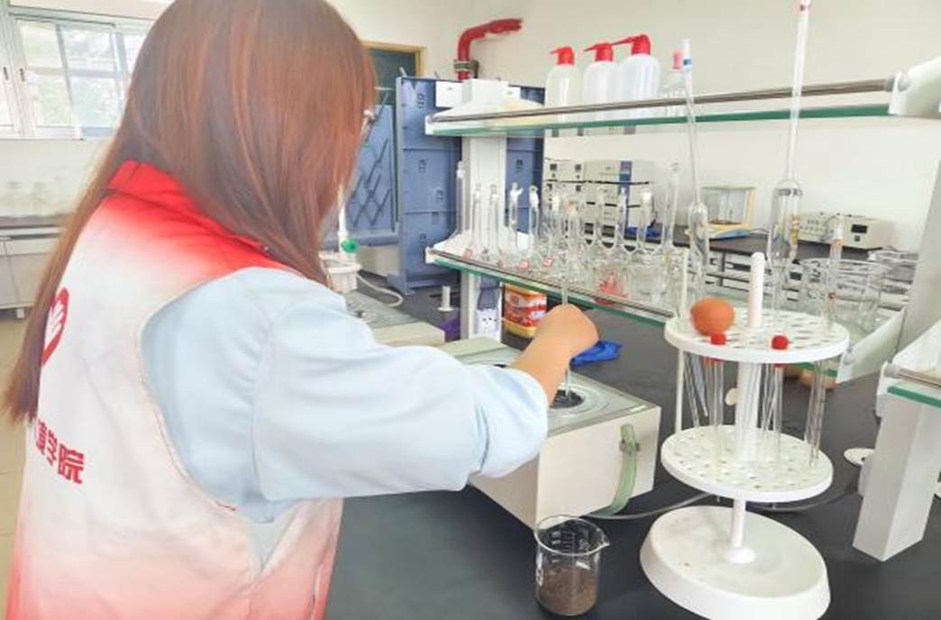 2c01690f8ba8f3e271000978f565f4d